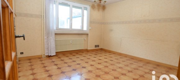 1 bedroom Apartment in Le Chambon-Feugerolles, France No. 193530 2