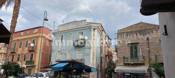 Casa de 3 dormitorios en Palermo, Italy No. 101901 2