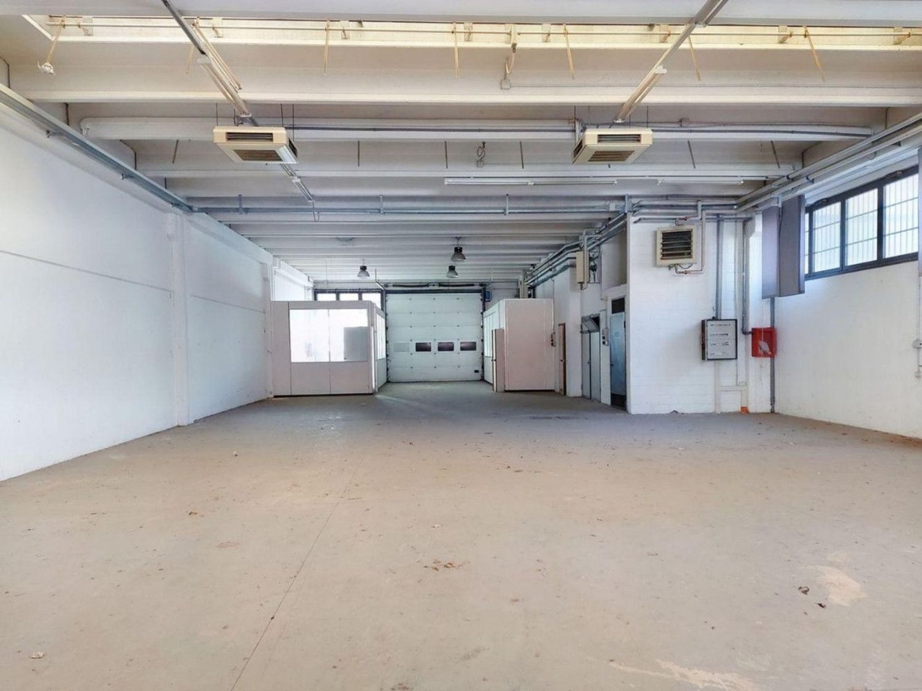  مستودع في Legnano, Italy 589متر مربع رقم 379204