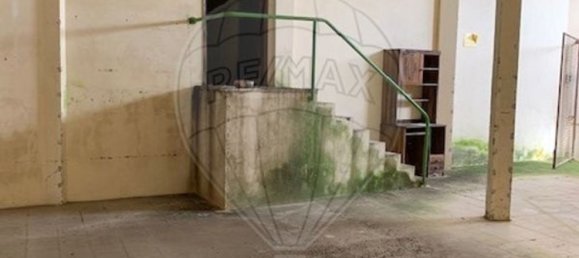 Gewerbliche Immobilie in Marinha Grande, Portugal 1820m², Nr. 76692 3