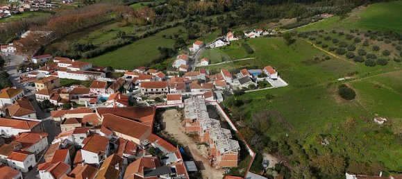 532m² Land in Alenquer, Portugal No. 61551 3