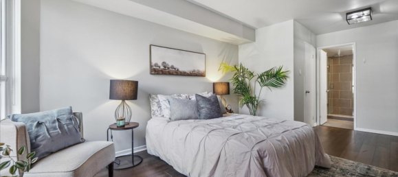 3 bedrooms House in Toronto, Canada No. 1048 6