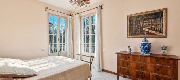 4 bedrooms Villa in Massa, Italy No. 377437 14