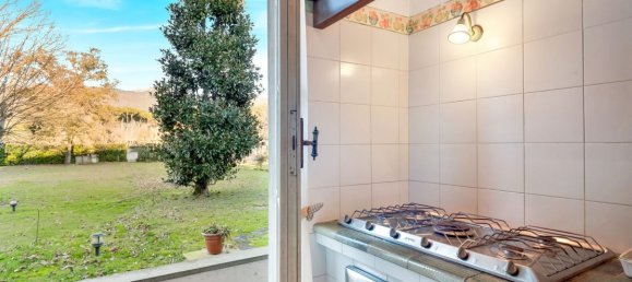 4 bedrooms Villa in Massa, Italy No. 377437 12