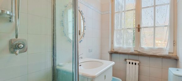 4 bedrooms Villa in Massa, Italy No. 377437 21