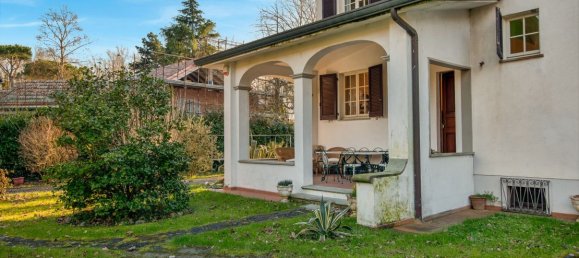 4 bedrooms Villa in Massa, Italy No. 377437 4