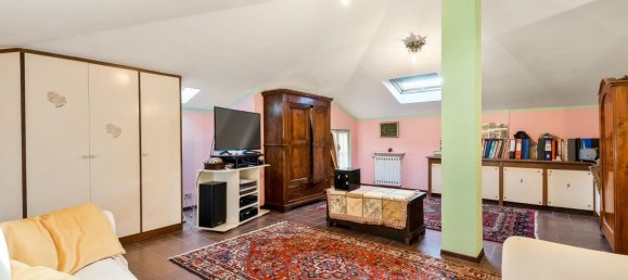 4 bedrooms Villa in Massa, Italy No. 377437 18