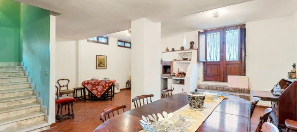 4 bedrooms Villa in Massa, Italy No. 377437 24