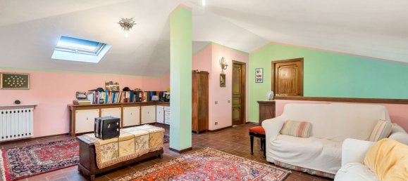 4 bedrooms Villa in Massa, Italy No. 377437 19