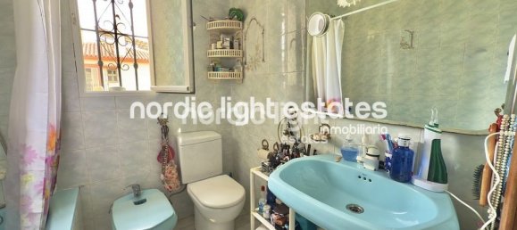 7 غرف نوم فيلا في Torre del Mar, Spain رقم 180011 25