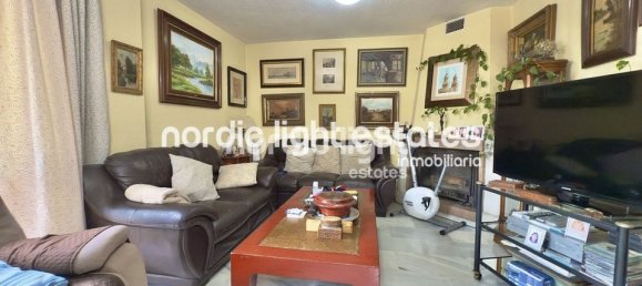 7 غرف نوم فيلا في Torre del Mar, Spain رقم 180011 7