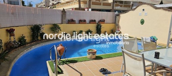 7 غرف نوم فيلا في Torre del Mar, Spain رقم 180011 3