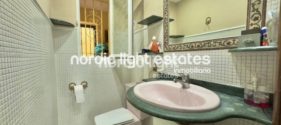 7 غرف نوم فيلا في Torre del Mar, Spain رقم 180011 27