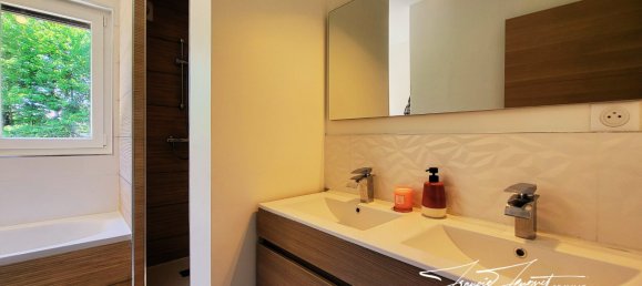 2 bedrooms Apartment in Alby-sur-Cheran, France No. 300906 4