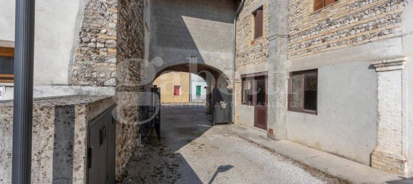 Apartamento de 1 dormitorio en Pordenone, Italy No. 310282 32