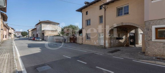 Apartamento de 1 dormitorio en Pordenone, Italy No. 310282 3