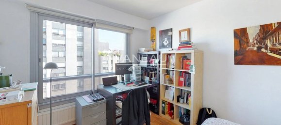 Квартира с 3 спальнями в Париж, Франция № 183366 12