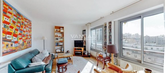 Квартира с 3 спальнями в Париж, Франция № 183366 3