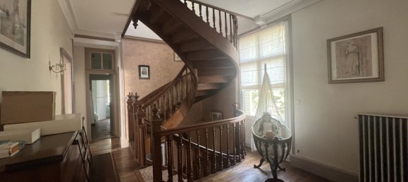 Castillos de 4 dormitorios en Culan, France No. 324119 8