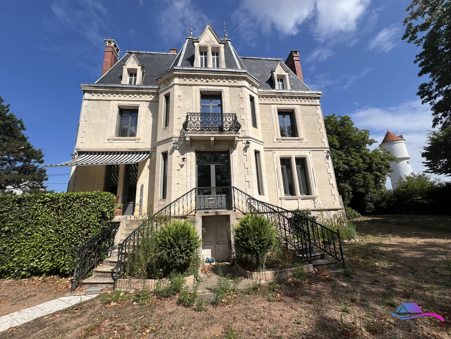 4 Schlafzimmer Schlösser in Culan, France, Nr. 324119