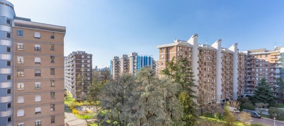 3-salle Appartement à Milan, Italy No. 241473 18