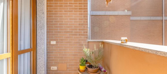 3-salle Appartement à Milan, Italy No. 241473 17