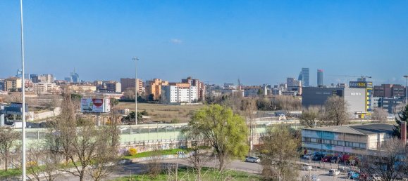 3-salle Appartement à Milan, Italy No. 241473 19