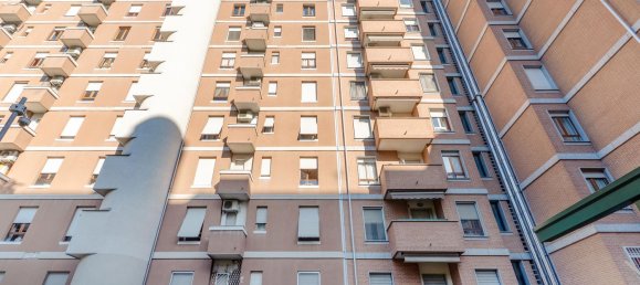 3-salle Appartement à Milan, Italy No. 241473 20