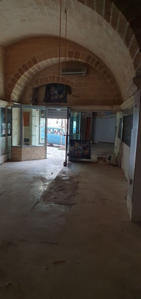 Propriété commerciale à Canosa di Puglia, Italy 200m² No. 255312