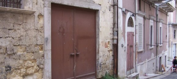 Propriété commerciale à Canosa di Puglia, Italy 200m² No. 255312 3