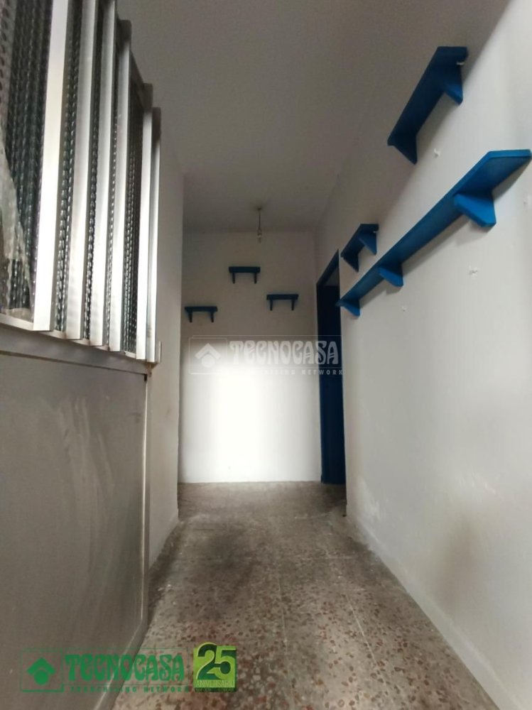 Склад 908м² в Толедо, Испания № 181140