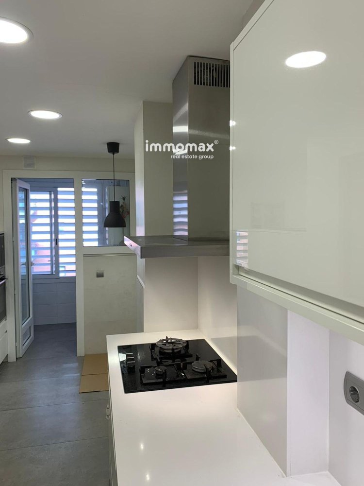 3 bedrooms Apartment in Sant Feliu de Llobregat, Spain No. 68890