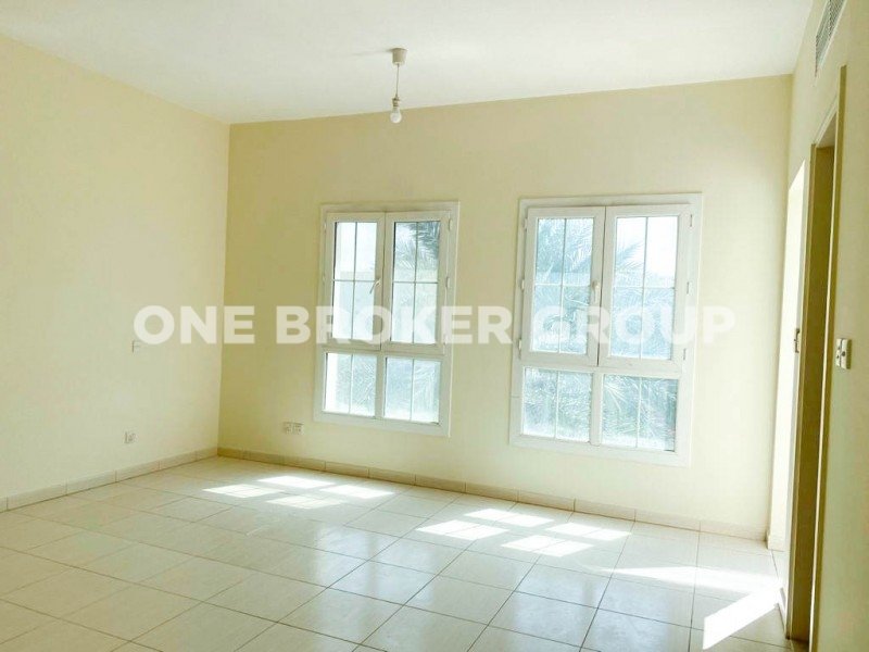 3 bedrooms Villa in Dubai, UAE No. 935