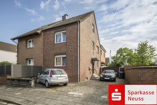 5 rooms Townhouse in Kaarst, Germany No. 313219