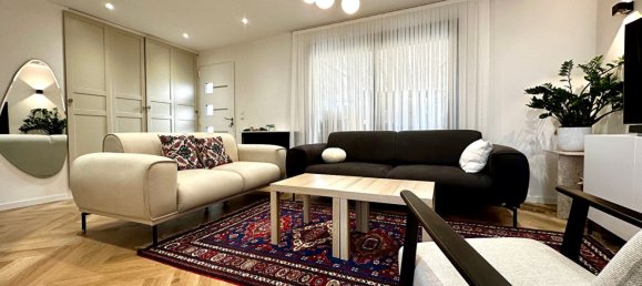 4 bedrooms House in Tours, France No. 235968 3