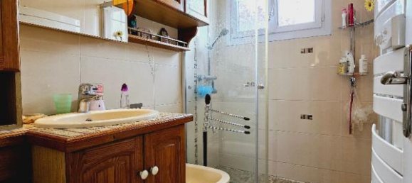 Дом с 4 спальнями в Бурж, Франция № 61931 13