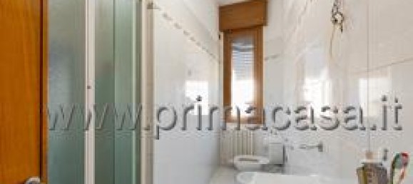 3 rooms Apartment in Correggio, Italy No. 234037 10