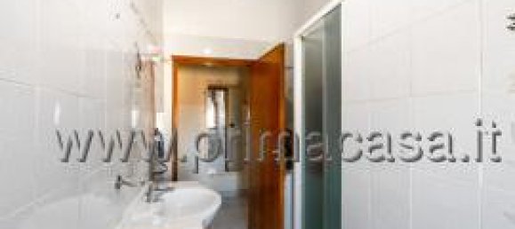 3 rooms Apartment in Correggio, Italy No. 234037 11