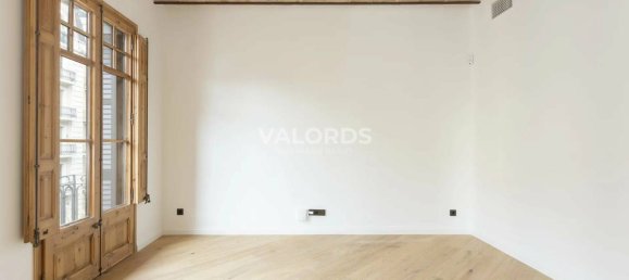 2 bedrooms Apartment in Eixample, Spain No. 167220 3