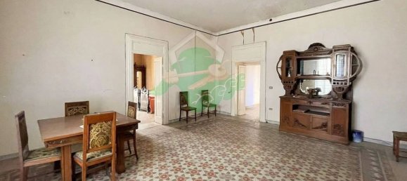 10 غرف نوم شقة في Foggia, Italy رقم 199004 10