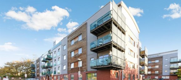 2 bedrooms Apartment in London, United Kingdom No. 9886 4