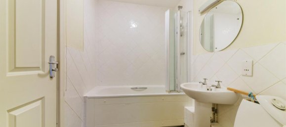 2 bedrooms Apartment in London, United Kingdom No. 9886 7