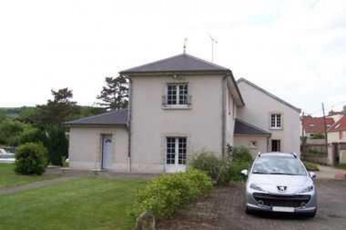 5 bedrooms House in Courville, France No. 7129