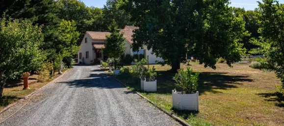 4 bedrooms Villa in Dordogne, France No. 352792 8