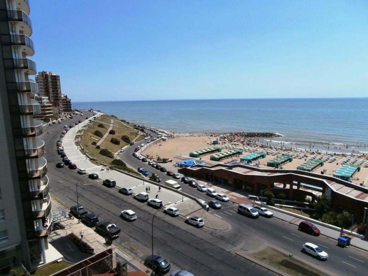 3 bedrooms Apartment in Mar del Plata, Argentina No. 92465