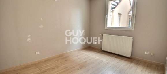 Casa de 4 dormitorios en Les Essarts-le-Roi, France No. 178957 2