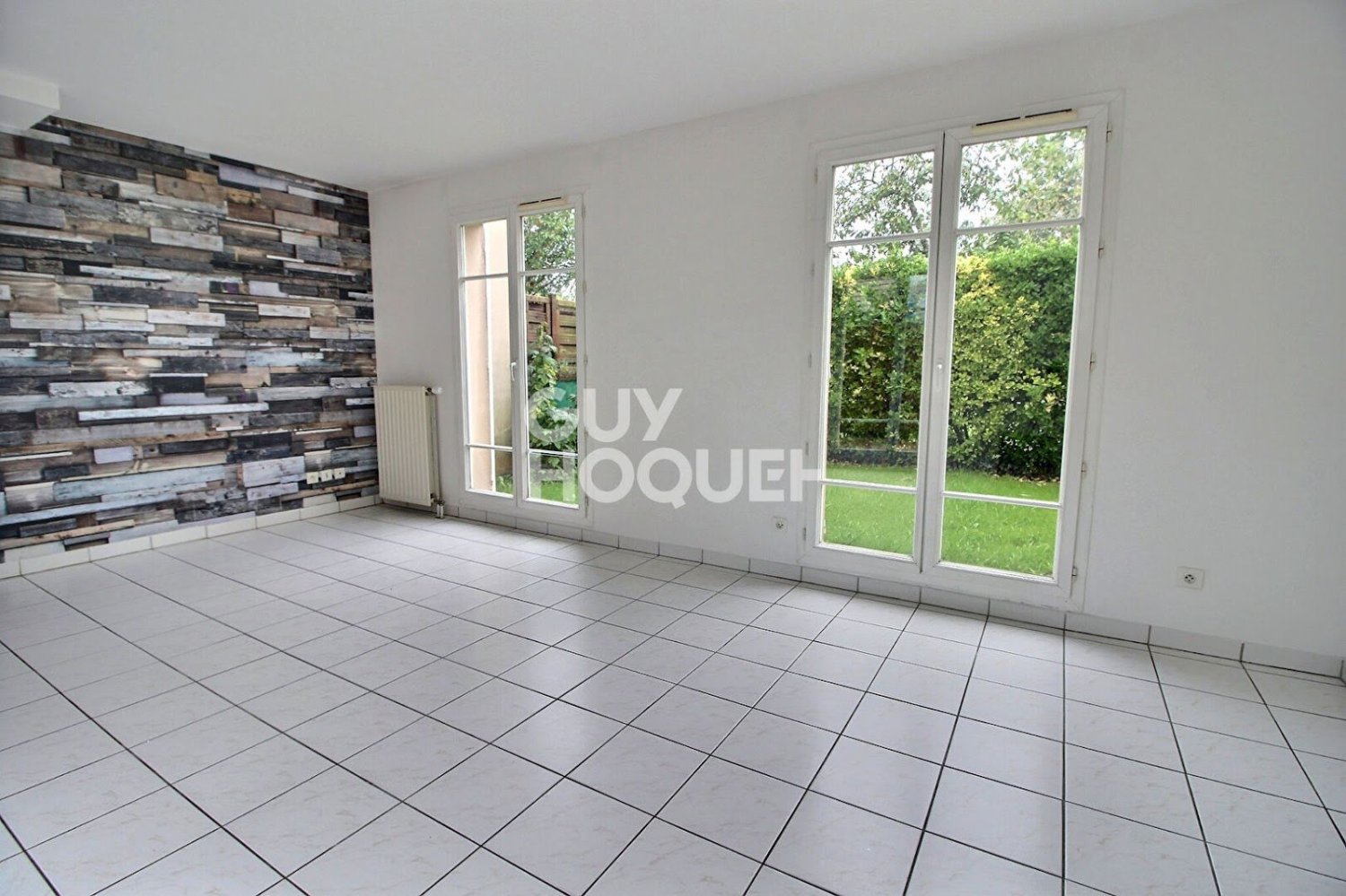 Casa de 4 dormitorios en Les Essarts-le-Roi, France No. 178957