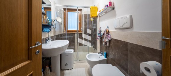 2 rooms Apartment in Rome, Italy No. 276510 8