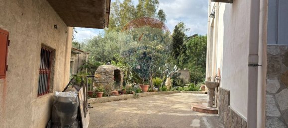 3 Schlafzimmer Haus in Caccamo, Italy, Nr. 91582 6