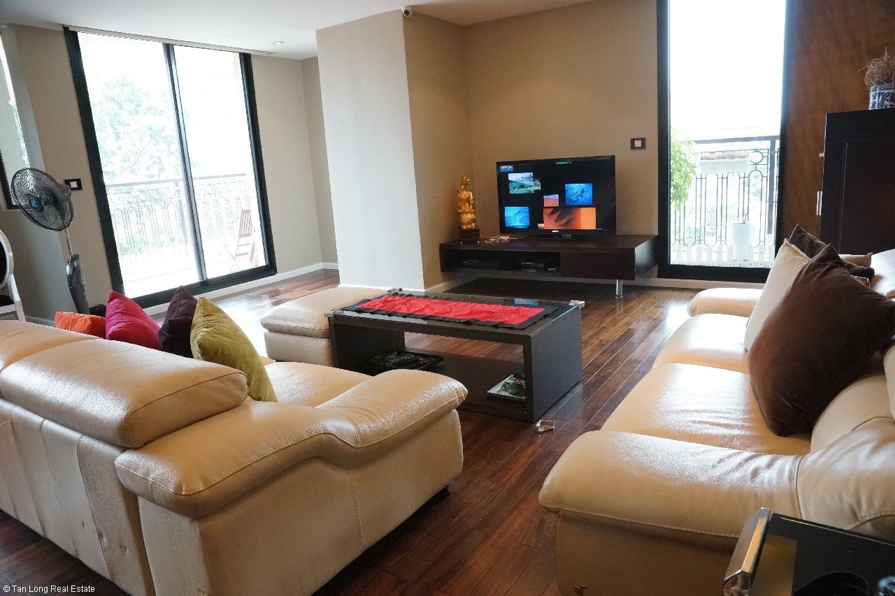 3 bedrooms Apartment in Hoan Kiem, Vietnam No. 3859